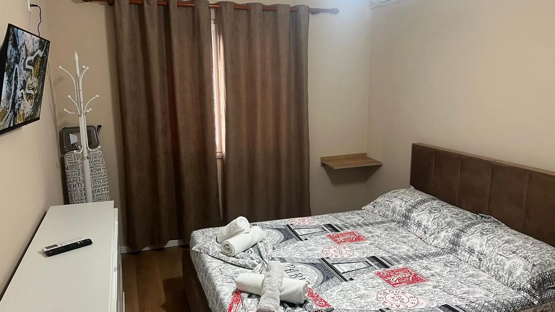 Holiday Rental contacts